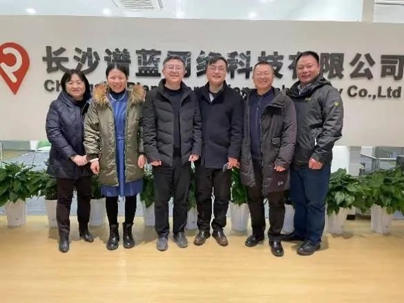 副会长瞿英杰